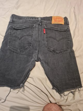 Pantalón corto Levi's desgastado