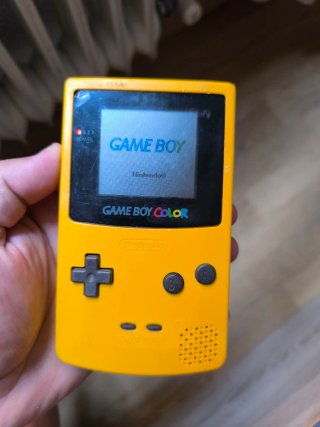 Nintendo Game Boy Color Amarilla