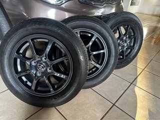 Llantas 14” Toyota Yaris AROS TTD Originales