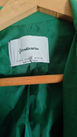 Blazer verde Stradivarius Talla M