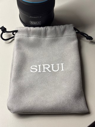 Objetivo Sirui Sniper 23mm F1.2 para Fuji X