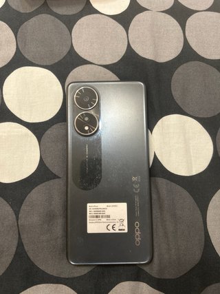 OPPO A58 no tiene cargador
