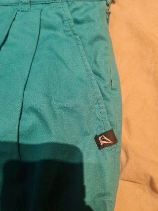 Pantalón corto Volcom chica azul
