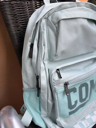 Mochila juvenil color menta y blanco