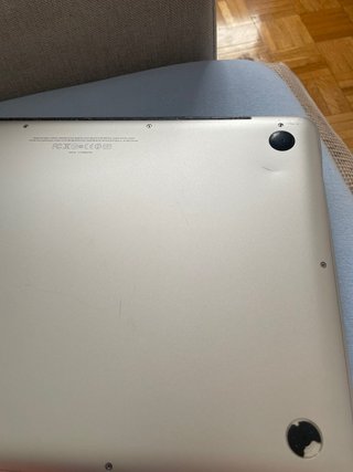 MacBook Pro 12 2012 solo enchufado/hasta el SABADO