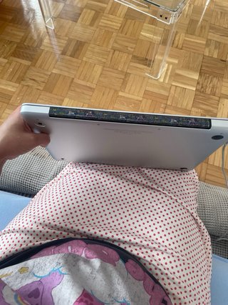 MacBook Pro 12 2012 solo enchufado/hasta el SABADO