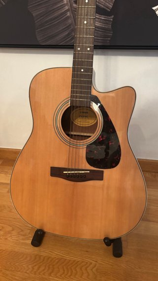 Guitarra Yamaha modelo FX370C