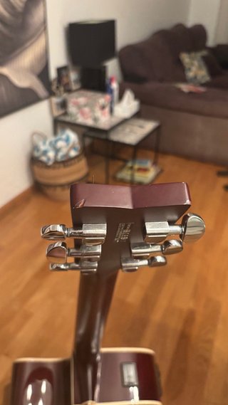 Guitarra Yamaha modelo FX370C