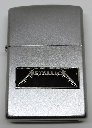 Zippo Metallica.