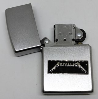 Zippo Metallica.