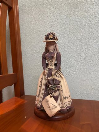 Muñeca artesanal vintage
