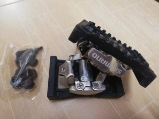 Pedales automáticos y semi-automáticos SHIMANO