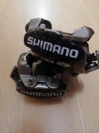 Pedales automáticos y semi-automáticos SHIMANO