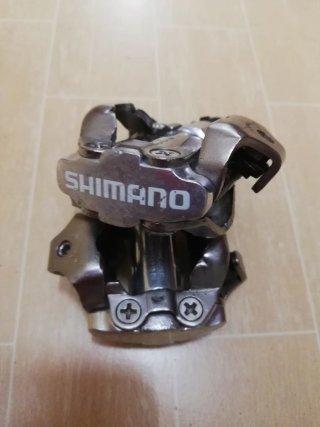 Pedales automáticos y semi-automáticos SHIMANO