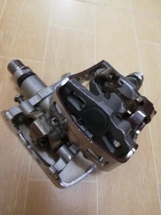 Pedales automáticos y semi-automáticos SHIMANO