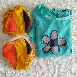 Conjunto playero bikini y top deportivo