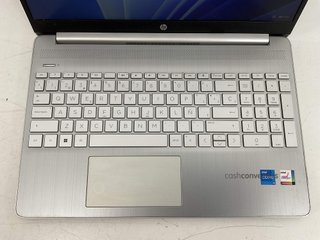 pc portatil hp 15s-fq5123ns