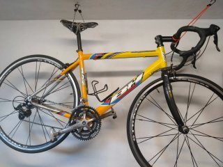 Bicicleta Carretera BH 557 Amarilla