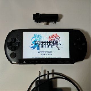 Lote PSP E1004 Negra + Accesorios + Juego