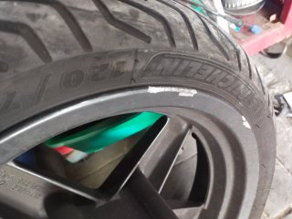 Rueda denatera yamaha xmax 125/250 Neumático Miche