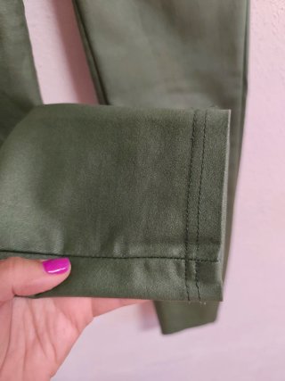 Pantalones cargo de chica talla M de Shein.