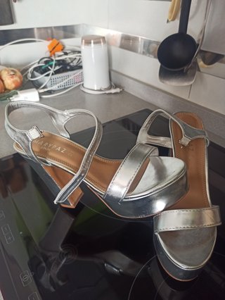 Sandalias plateadas plataforma T39