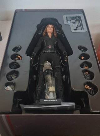 Hot Toys 1/6th scale Figure MMS239 BLACK WIDOW