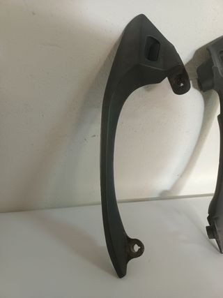 Asideros traseros Sym Joymax 300i del 2013