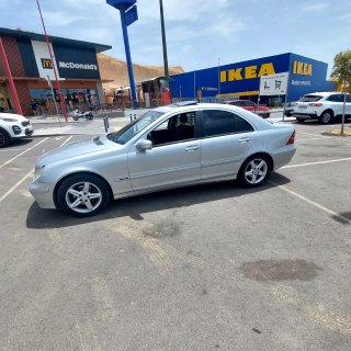 Mercedes-Benz Clase C 2005