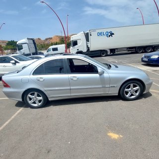 Mercedes-Benz Clase C 2005