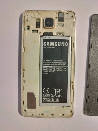 (roto) Samsung Galaxy Alpha (G850F) Plata