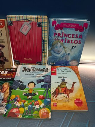 7 libros juveniles en buen estado