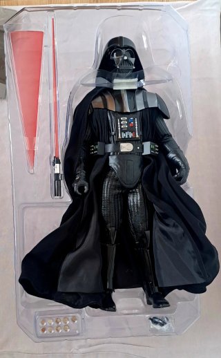 Hot Toys 1/6th scale Figure MMS452 DARTH VADER