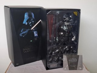 Hot Toys 1/6th scale Figure MMS452 DARTH VADER