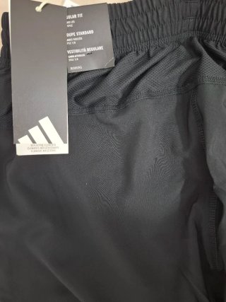 Pantalón de chándal Adidas negro
