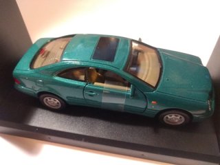 MERCEDES CLK 320 COUPÉ-Verde metaliz-1:43-Cararama