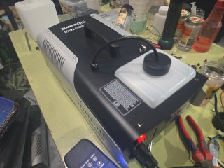 Máquina de humo BeamZ S1200 MKII