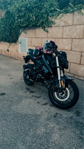 Voge 125R Negra