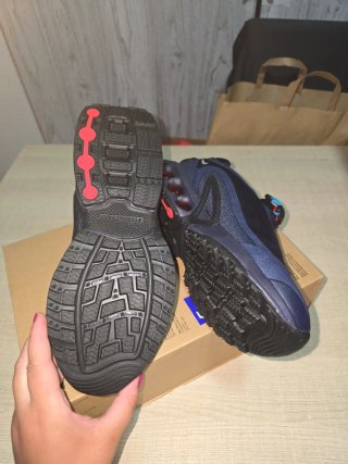 Zapatillas Nike DN Roam Azul y negro