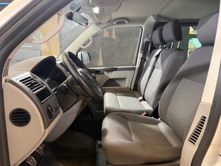 Volkswagen Transporter T5 2011