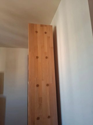 Estantería de madera maciza