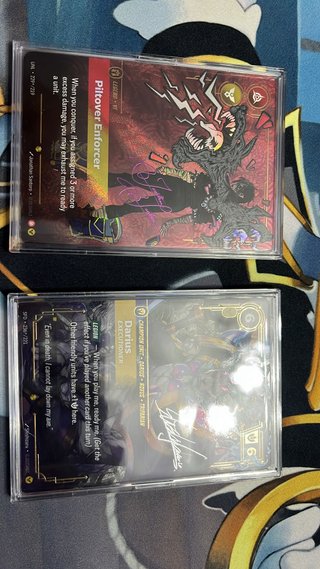 Cartas Riftbound Piltover Enforcer y Darius