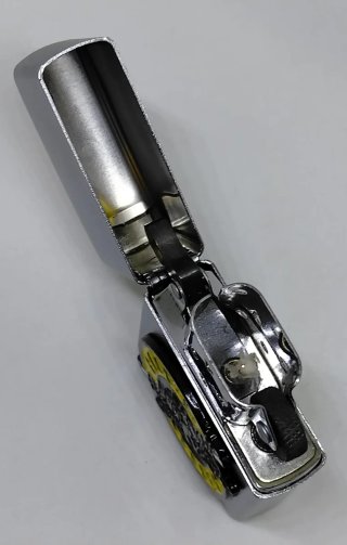 Zippo Guns 'n' Roses.