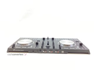 mesa mezclas the next beat 2240