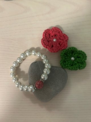 Pulsera tipo Perlas y Rosa
