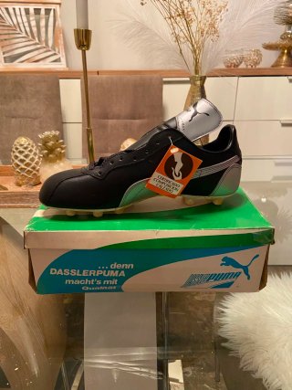 Zapatillas Puma Milan Negras y Plateadas