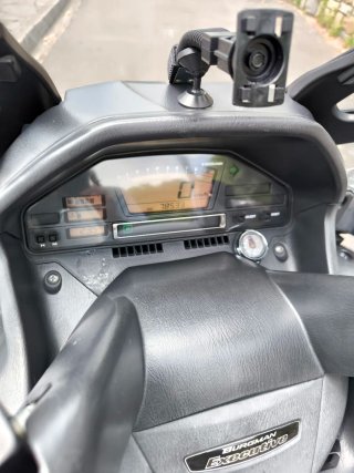 Suzuki BurgMan 650 Executive Plata