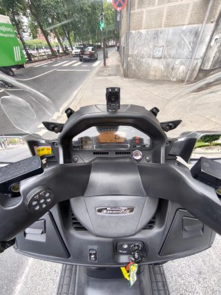 Suzuki BurgMan 650 Executive Plata