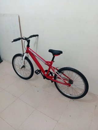 Bicicleta roja 20 pulgadas niño