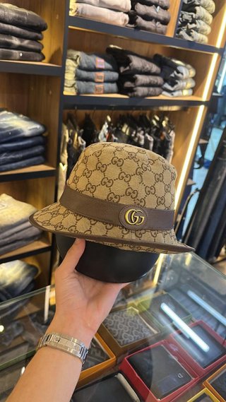 Gorra bucket Gucci GG talla M58